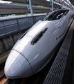九州新幹線「新型800系」は金箔でキラキラ - 9日に一般公開、22日に出発式