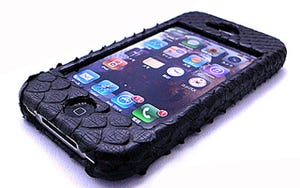 パイソン蛇革のiPhone 4ケースにブラックバージョン追加 - マーユ