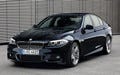 BMW、5シリーズにM Sportsパッケージを追加。エコカー減税モデルも拡充