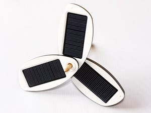 太陽光でスマートフォンの充電が可能なバッテリー - フォーカルポイント