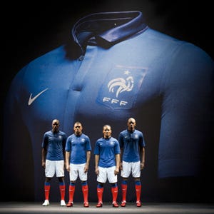 再起かけるサッカー・フランス代表、新ユニフォームはナイキ! 2/9初披露