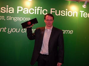 米AMD、「Radeon HD 6990」カードの実機を初公開 - 今年Q1の投入を発表
