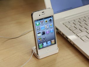 iPhone 4ホワイトモデルは隅々まで白い! - 実機を写真でご紹介