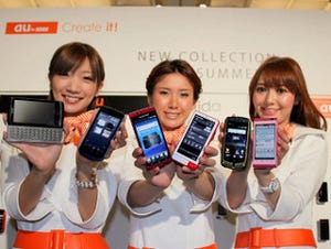 KDDI、「G'zOne」や「iida」ブランドのスマートフォンなど15機種を発表