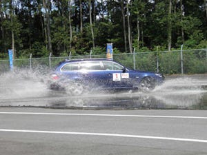 自動車の安全技術「ESC(横滑り防止装置)」普及へ、体験試乗会を開催 - JAF