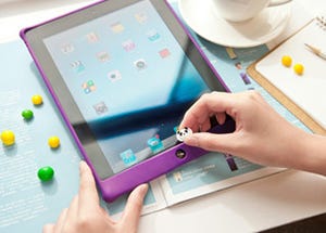 Cut & Paste、泡のような膨らみが特徴的なiPad/iPad 2ケース