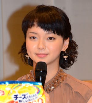 多部未華子「いつもハッピー」30年ぶりの『ハッピーターン』新CMに出演