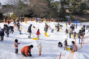埼玉県所沢市・西武園ゆうえんちが「そり雪遊び広場」をオープン