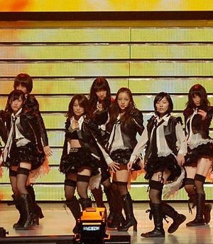 AKB48、NMB48、SKE48が総勢55人の圧巻コラボ!『ベストヒット歌謡祭2012』