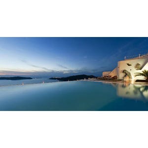 世界で最もロマンティックなホテル、1位はギリシャの客室10室のホテル!