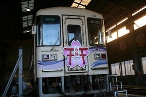 岐阜県の日本一急勾配な線路でも「すべらない」明知鉄道で合格祈願!