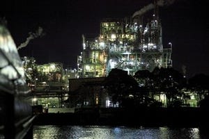 工場萌え!!　瀬戸内海の夜は眩い光に包まれる - 工場夜景鑑賞のススメ