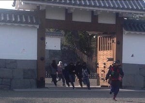 神奈川県小田原市で、小田原城お堀端を疾走する「天下一忍者決定戦」開催