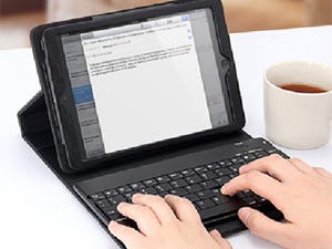 サンワダイレクト、Bluetoothキーボード付きの手帳型iPad miniケース