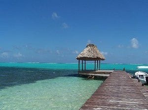 旅行者が選ぶ世界一の島はカリブ海に、アジア一の島はタイにある!