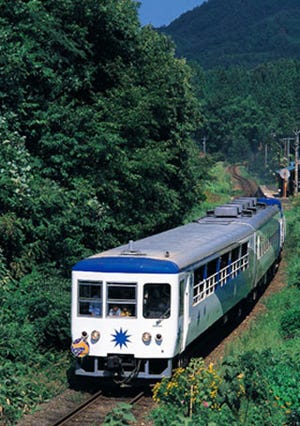 島根県の奥出雲を走るトロッコ列車「奥出雲おろち号」4月から運行開始