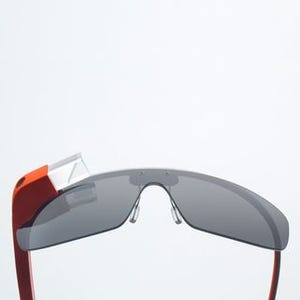 Google、「Google Glass」の仕様を明らかに - 鼻パッド2種類付属で安心!?