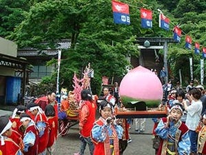 愛知県・桃太郎神社で桃だらけの"桃太郎まつり"開催