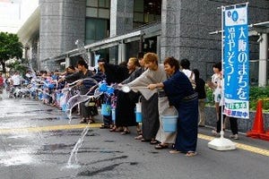 「ゆかた」を着て盆踊りや打ち水を楽しむイベント開催-大阪府・梅田
