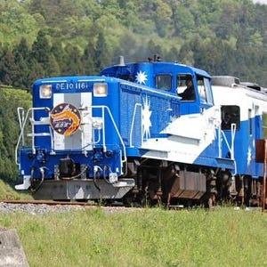 JR西日本、トロッコ列車「奥出雲おろち号」15周年で車両展示会を実施