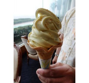 カレーがアイスに!?　神奈川県横須賀のホテルにカレーソフトクリーム登場