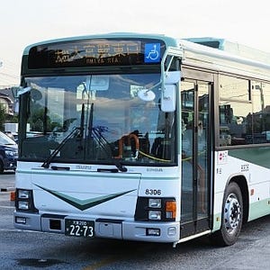 埼玉県さいたま市・飯能市などを走る国際興業の路線バスで、旧塗装が復刻!