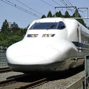 愛知県「リニア・鉄道館」に新幹線700系C1編成登場