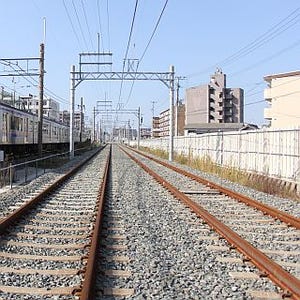 西日本鉄道「レールあんどハイク」実施、工事用仮線路の上を歩くチャンス!