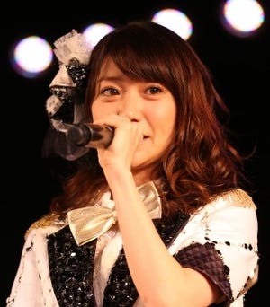 AKB48大島優子、元旦公演でファンに卒業報告「驚かせてしまってすみません｣