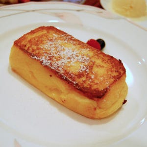 2日かけて作るホテルオークラのフレンチトースト、実は朝食ブッフェに!?