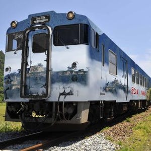 JR西日本、播但線ラッピング列車「天空の城 竹田城跡号」出発式を4/26開催