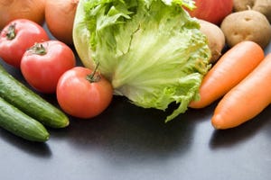 野菜ジュースに野菜不足を補う効果はあるのか?