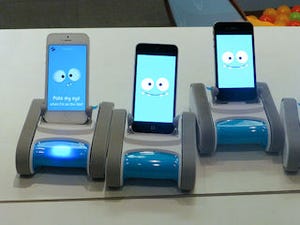 iPhoneで動くロボット「Romo」 - 楽しく遊びながらプログラミングを学べる