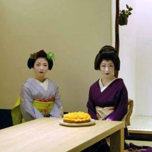京都府・祇園に和室付きの「カフェコムサ」 - 舞妓さんの限定タルトも
