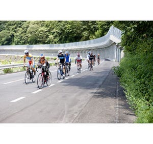 島根県で信号なしの100km公道と空港滑走路を走る自転車イベント開催!