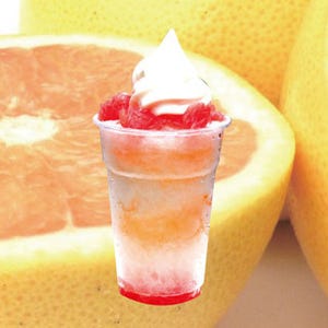 "純氷"に特製シロップと生グレープフルーツ、生ソフトで味わうかき氷!