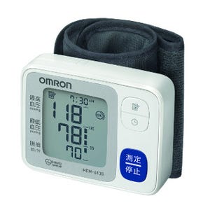 オムロン、手首に巻いて測る血圧計 - 適切な巻き具合のチェック機能を搭載