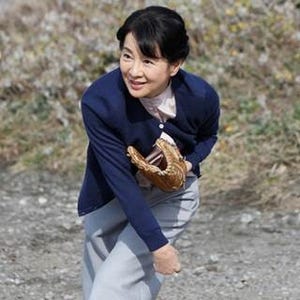 これが吉永小百合の女優魂! 20年ぶりの投球披露で約300球の投げ込み
