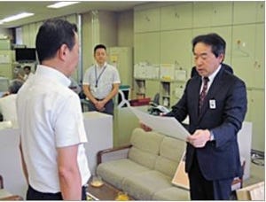 損保協会中部支部、愛知県警察本部交通捜査課と東警察署に感謝状を贈呈