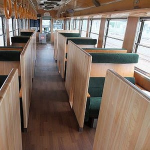 島根県の一畑電車、5000系の室内を木質化 - 県産木材の需要拡大事業で実施