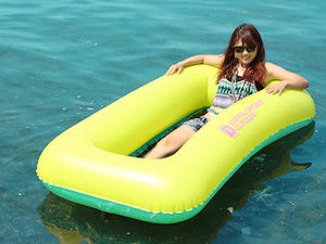 新感覚の"3WAY"海遊びアイテム「あえて浸水するボート」を発売
