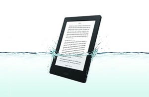 楽天、海辺やお風呂で使える防水電子書籍リーダー「Kobo Aura H2O」