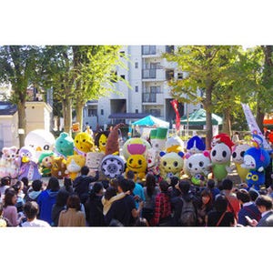 東京都・高円寺で11万人規模の大文化祭"高円寺フェス" ゆるキャラプロレスも