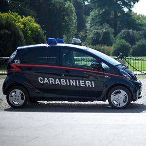 三菱、イタリア国家治安警察隊に電気自動車電気自動車「i-MiEV」23台を納車