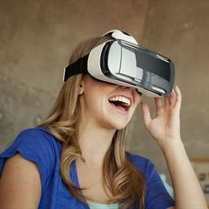 Samsung、360度3D世界に入り込むヘッドマウントディスプレイ「Gear VR」