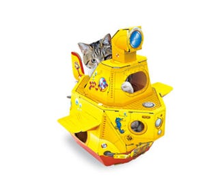 猫が潜水艦に乗る姿が最高にクール! 潜水艦型おもちゃが話題に