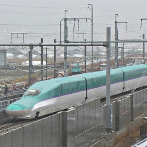 北海道新幹線H5系の列車走行試験スタート - 新函館北斗駅でセレモニー開催