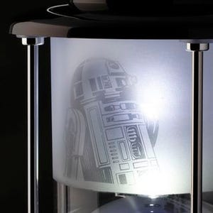 スター・ウォーズの人気キャラクターと名セリフをプリントしたLEDランタン