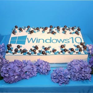 Windows 10をファンと一緒に祝った日本マイクロソフト