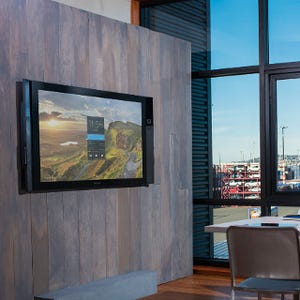 Win 10搭載の大画面デバイス「Surface Hub」 - ビデオ会議などビジネス向け